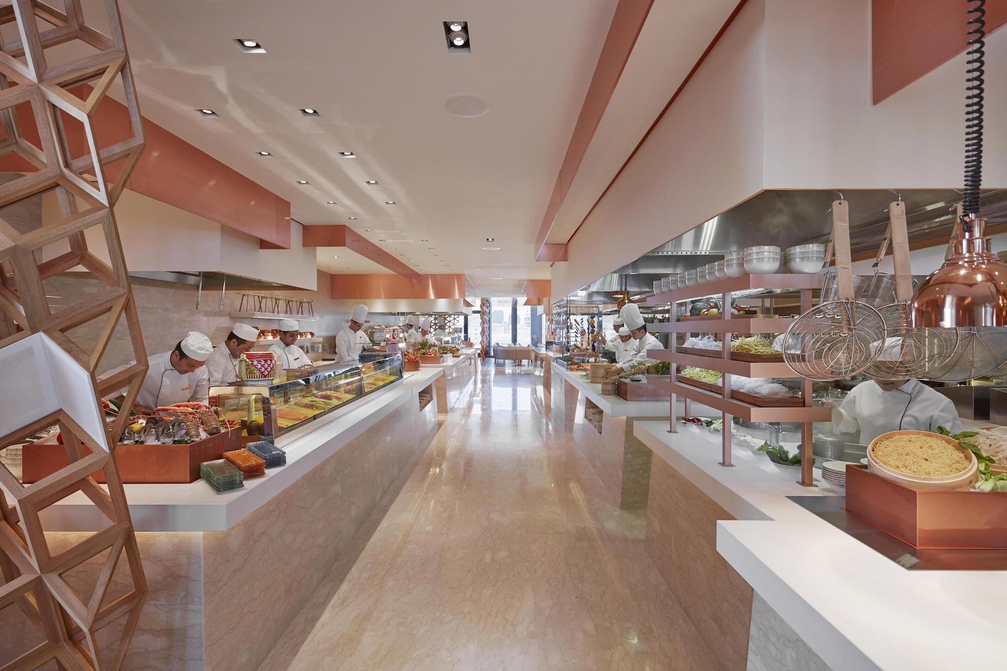 Hotel Mandarin Oriental, Ad Dawhah Esterno foto The buffet at the Grand Hyatt