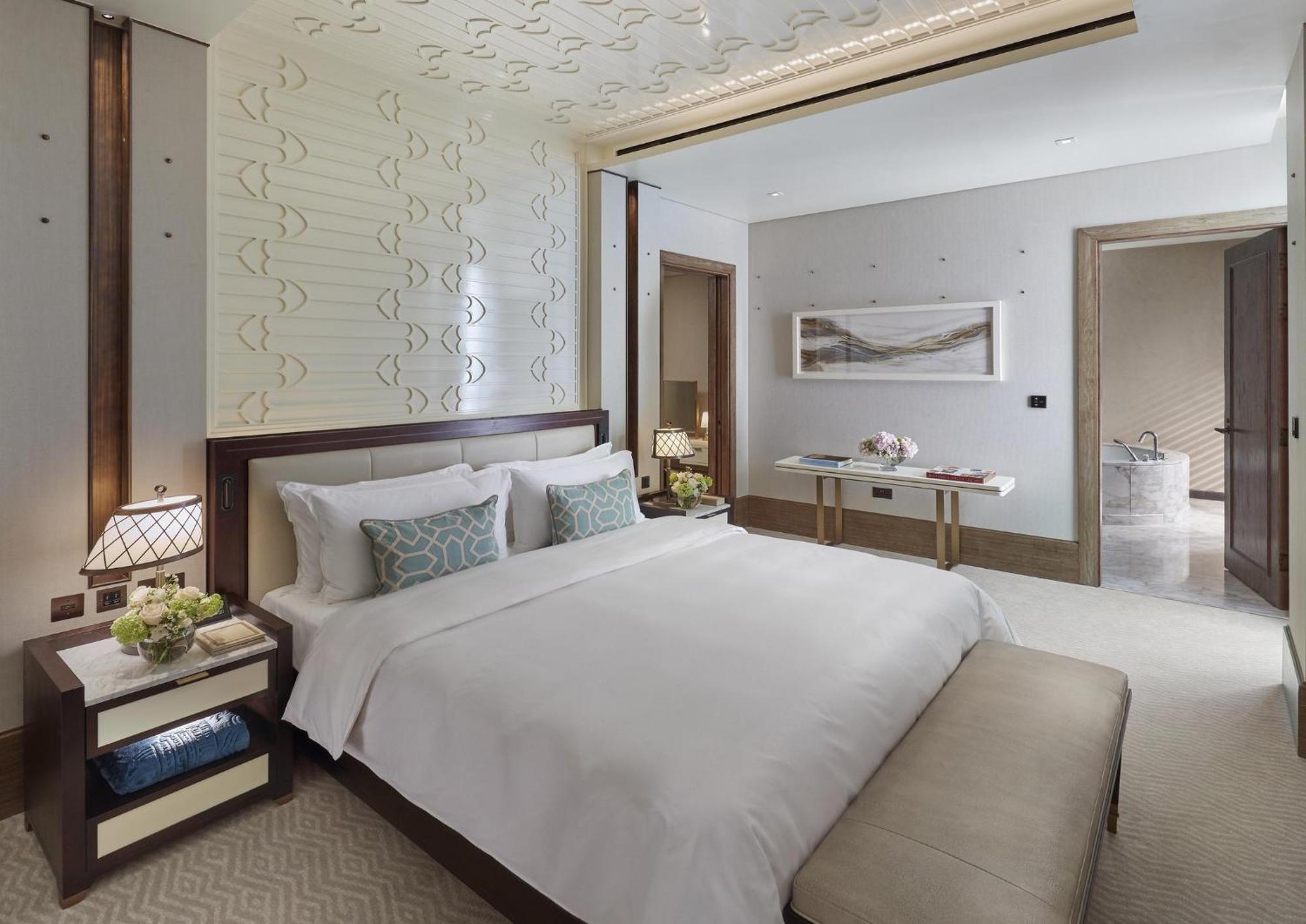 Hotel Mandarin Oriental, Ad Dawhah Esterno foto A bedroom at the hotel