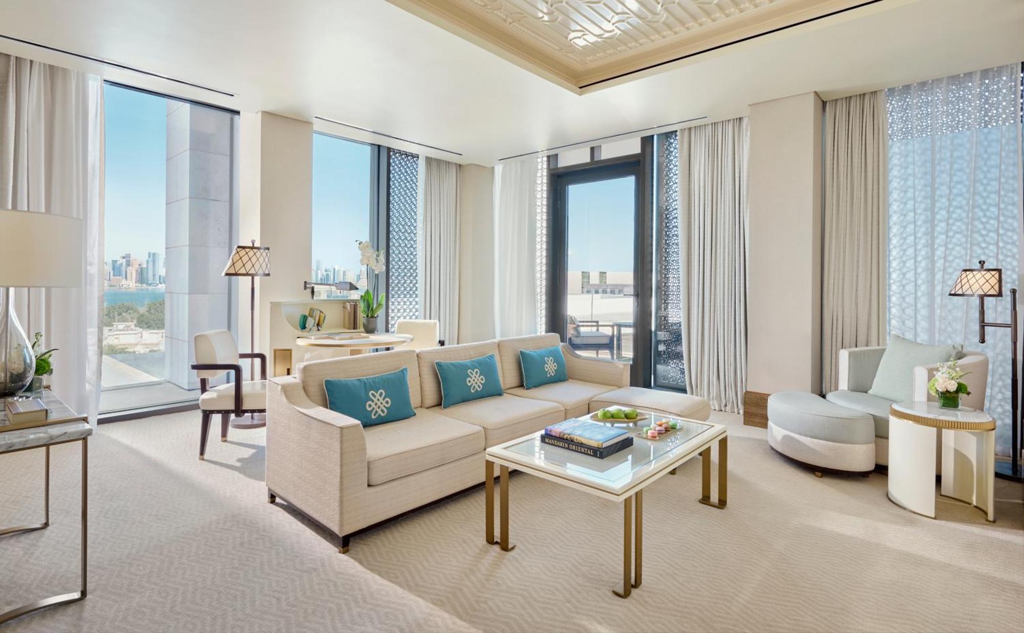 Hotel Mandarin Oriental, Ad Dawhah Esterno foto A living room at the hotel